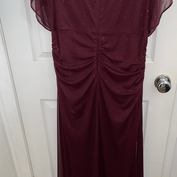 SLNY Burgundy Maxi Dress - Picture 10 of 12